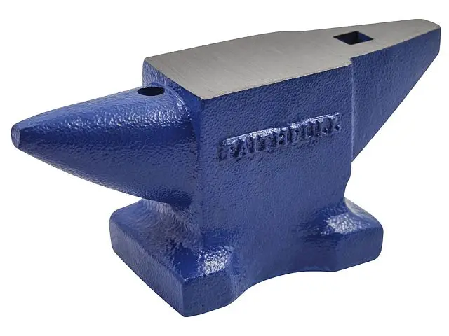 Faithfull Anvil 5kg made from Spheroidal graphite SG ideal for flattening or shaping most types of metals.